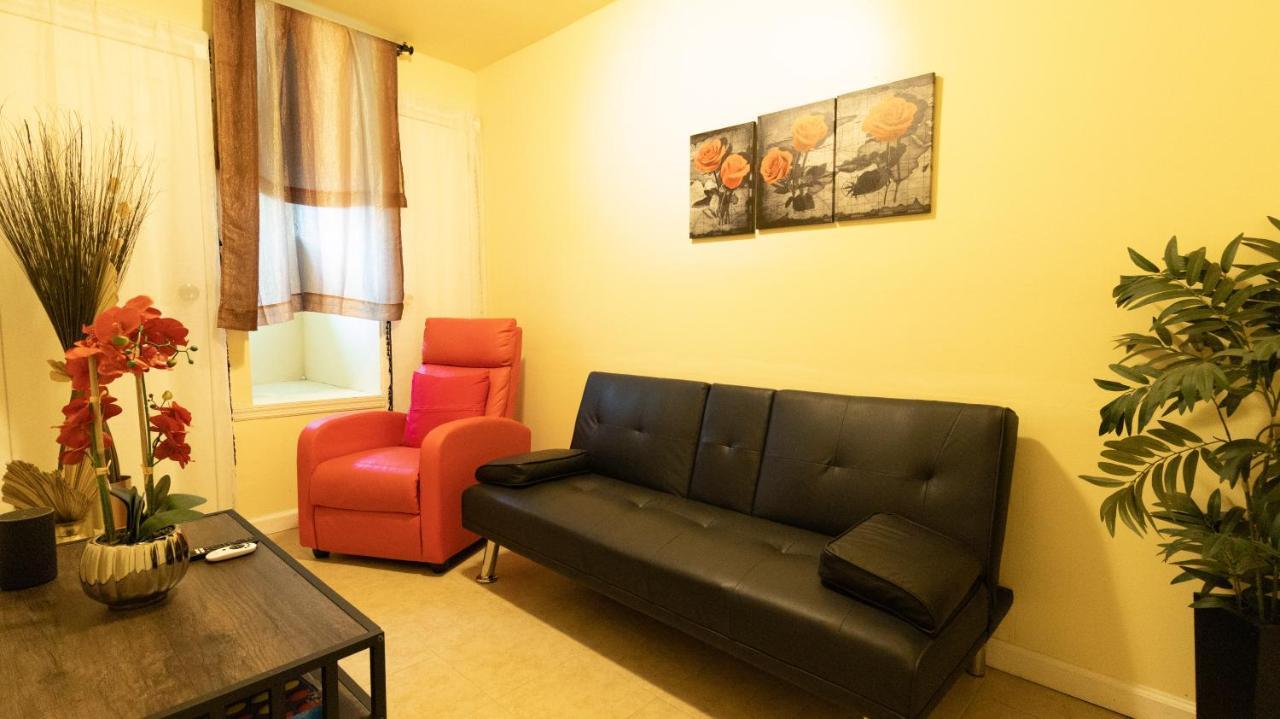 Cozy Shack 1 Bedroom Studio With Sofa And Full Kitchen In Elmhurst Ny New York Dış mekan fotoğraf